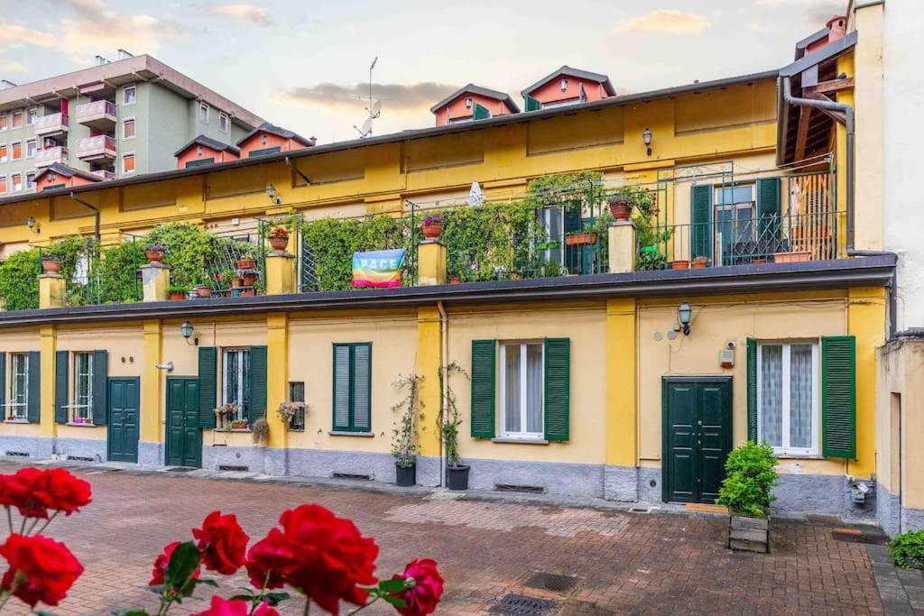 Relax Stay In A Typical Milan Courtyard - Navigli エクステリア 写真